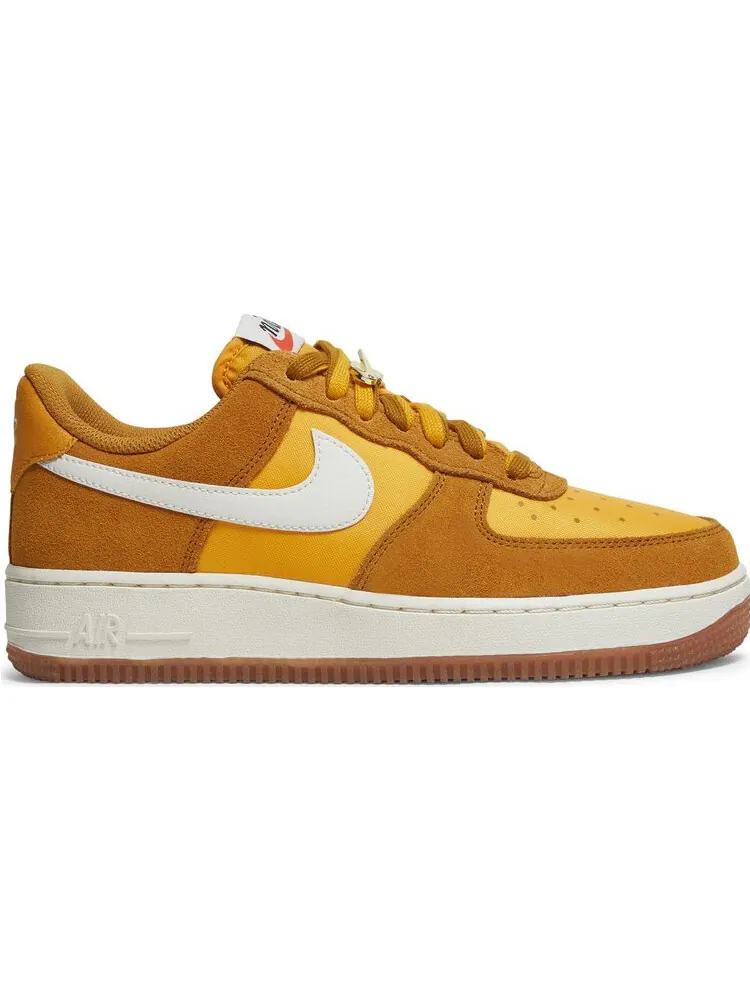 Кроссовки Nike Wmns Air Force 1 '07 SE 'First Use - University Gold Gum' — изображение 1 из 5, золото