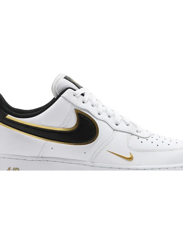 Кроссовки Nike Air Force 1 '07 LV8 'Metallic Swoosh Pack - White Metallic Gold' — изображение 2 из 8, белый
