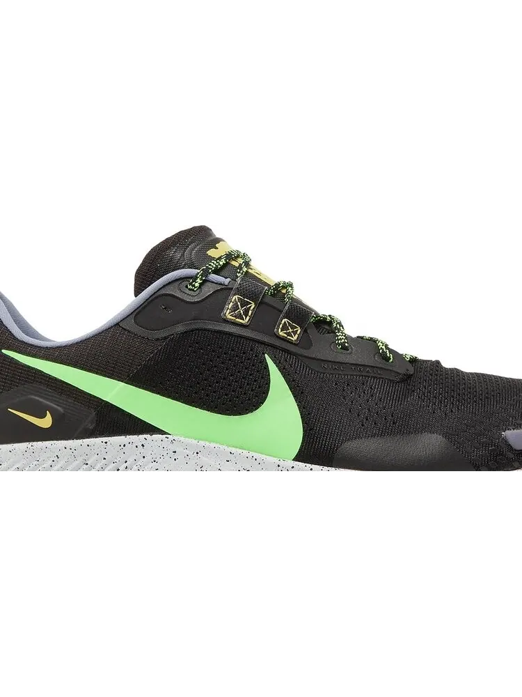 Кроссовки Nike Pegasus Trail 3 'Black Green Strike' — изображение 2 из 8, черный