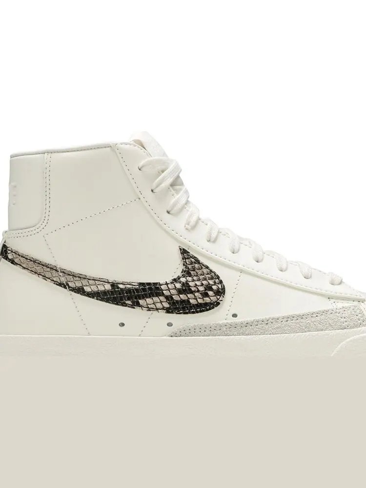 Женские кроссовки Nike Blazer Mid '77 SE 'Snakeskin' — изображение 2 из 8, бежевый
