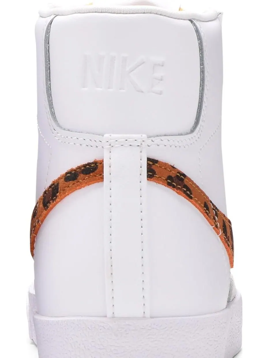 Кроссовки Nike Wmns Blazer Mid '77 — изображение 7 из 8, белый