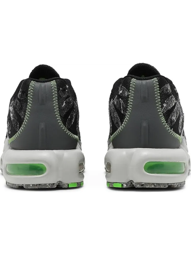 Кроссовки Nike Air Max Plus Essential 'Crater - Electric Green' — изображение 6 из 8, черный
