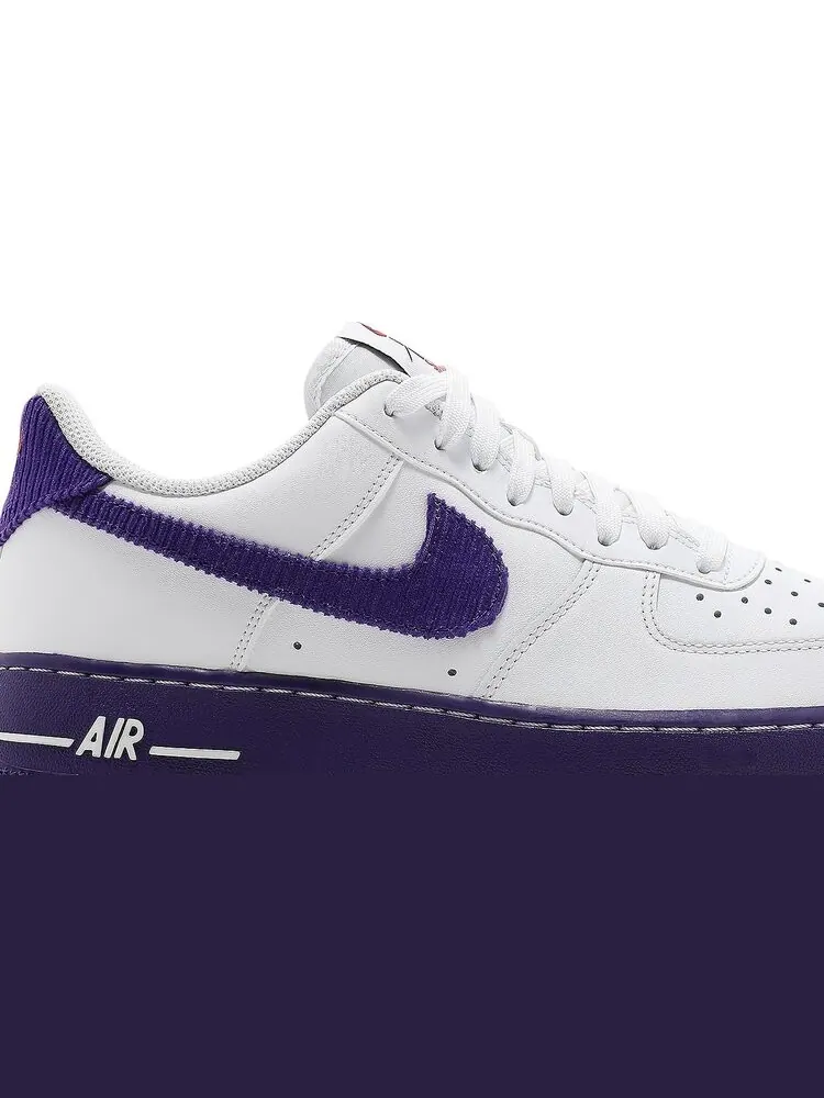 Кроссовки Nike Air Force 1 '07 LV8 EMB 'White Court Purple' — изображение 2 из 8, белый