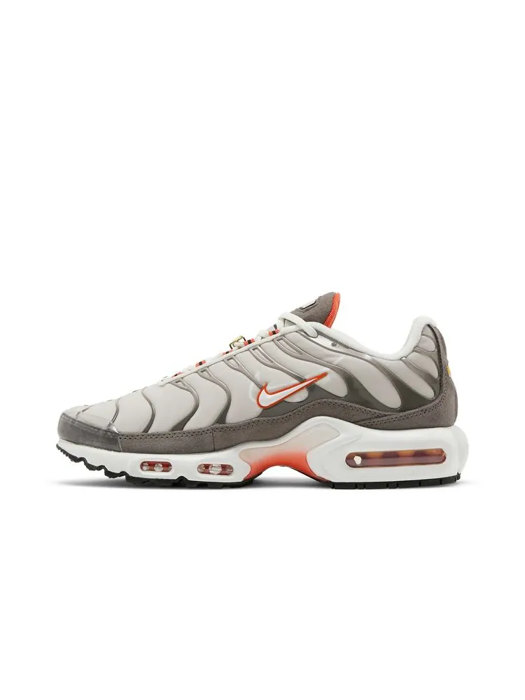 Кроссовки Air Max Plus 'First Use' — изображение 3 из 8, желтый