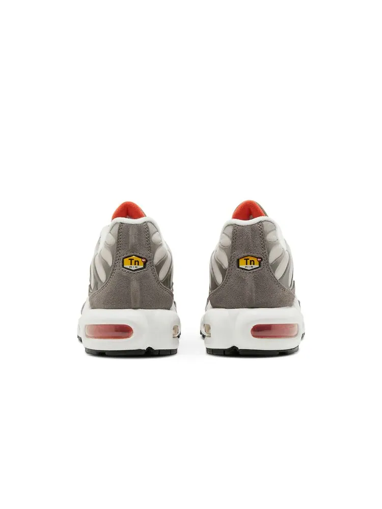 Кроссовки Air Max Plus 'First Use' — изображение 6 из 8, желтый