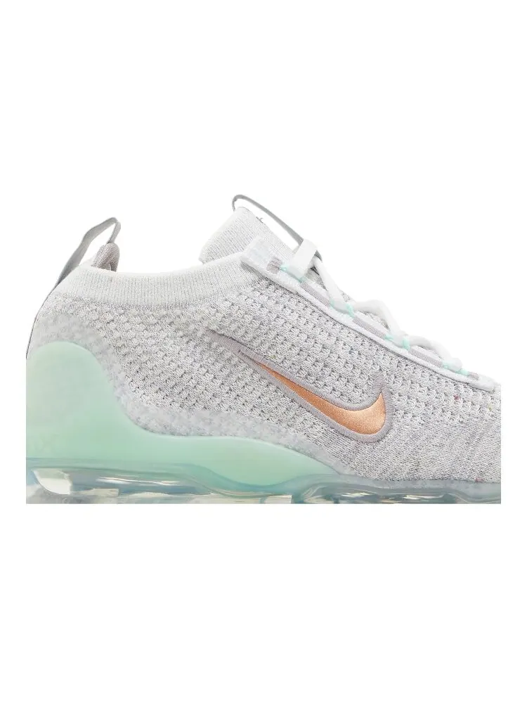 Кроссовки Nike Air VaporMax 2021 Flyknit GS — изображение 2 из 4, серый