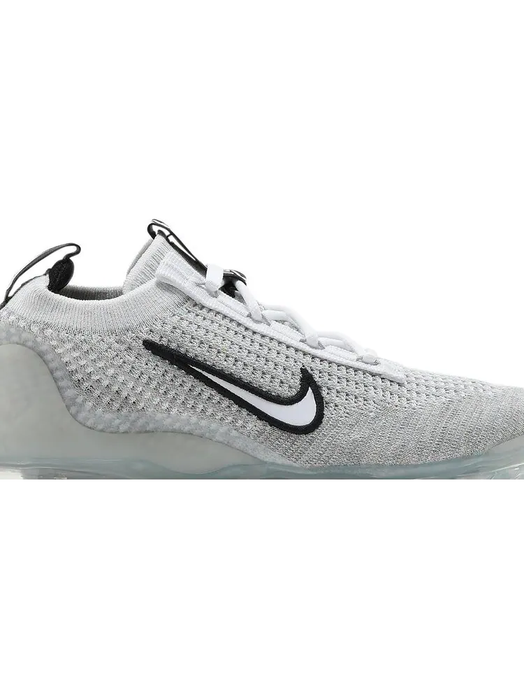 Кроссовки Nike Air VaporMax 2021 Flyknit GS 'White Metallic Silver' — изображение 2 из 8, белый