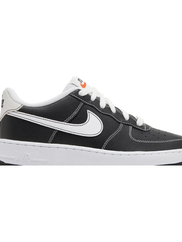 Кроссовки Nike Air Force 1 S50 GS 'Black White' — изображение 2 из 8, черный