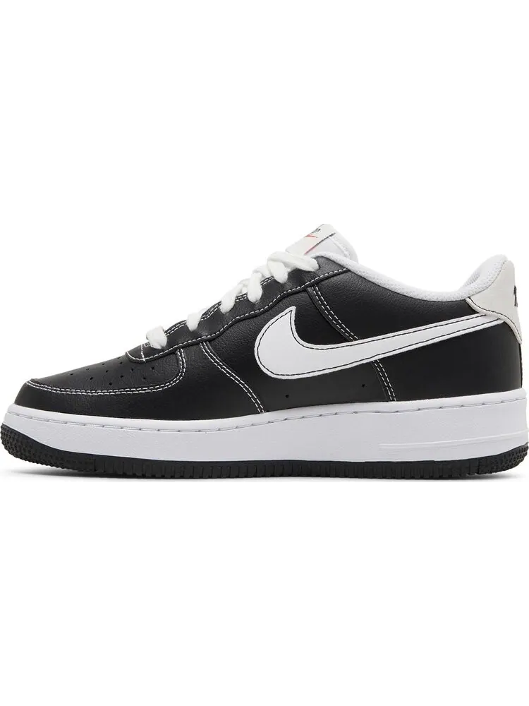 Кроссовки Nike Air Force 1 S50 GS 'Black White' — изображение 3 из 8, черный