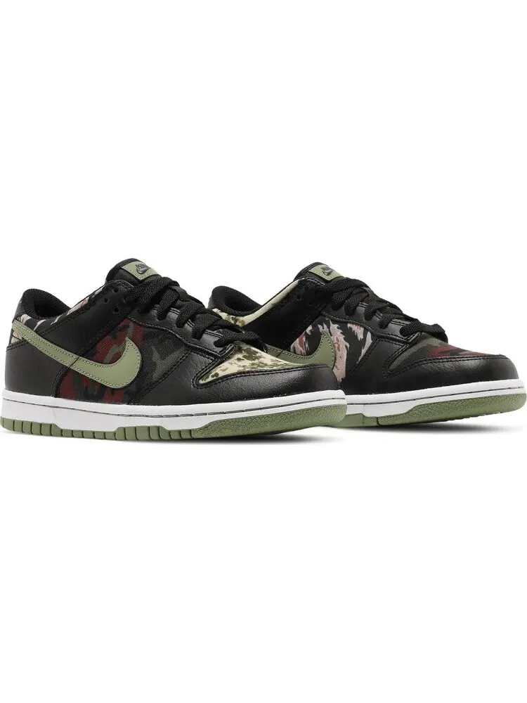 Кроссовки Nike Dunk Low SE GS 'Black Multi-Camo' — изображение 8 из 8, зеленый