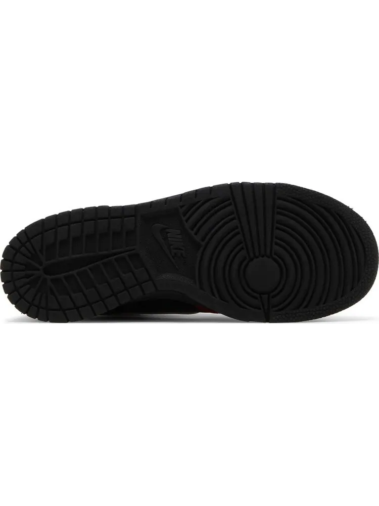 Кроссовки Nike Dunk High GS 'Black University Red' — изображение 4 из 8, красный