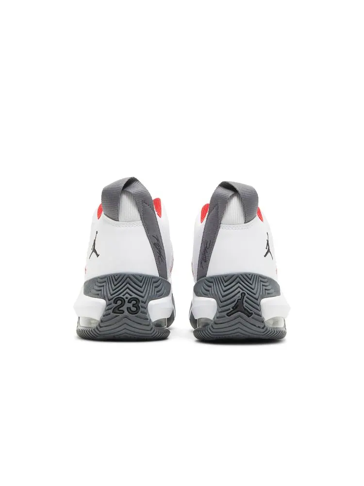 Кроссовки Jordan Stay Loyal 'White Light Graphite' — изображение 6 из 8, белый светлый графитовый