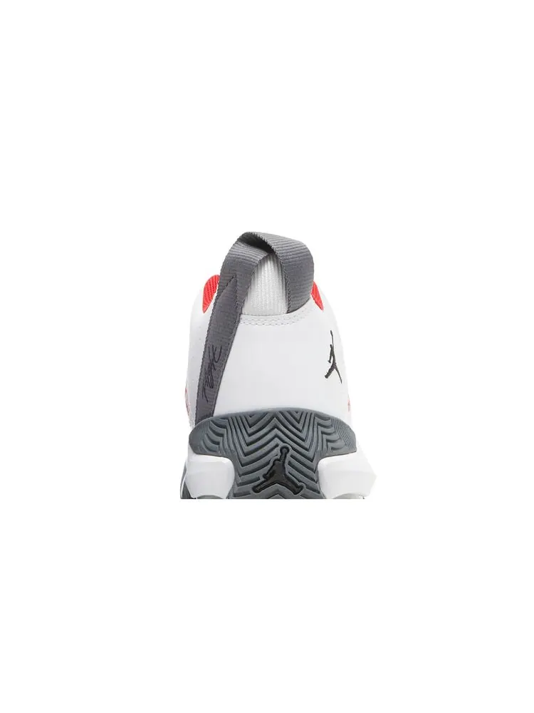 Кроссовки Jordan Stay Loyal 'White Light Graphite' — изображение 7 из 8, белый светлый графитовый