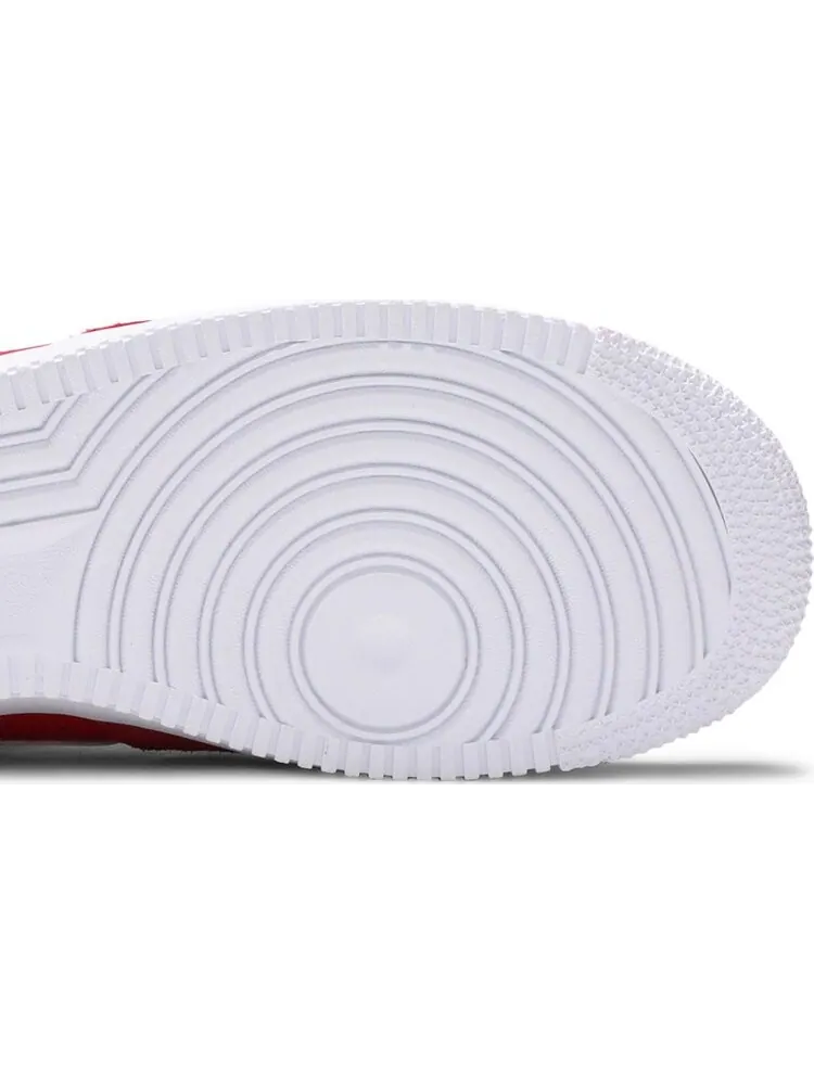 Кроссовки Nike Air Force 1 '07 LV8 'First Use - University Red' — изображение 5 из 8, красный