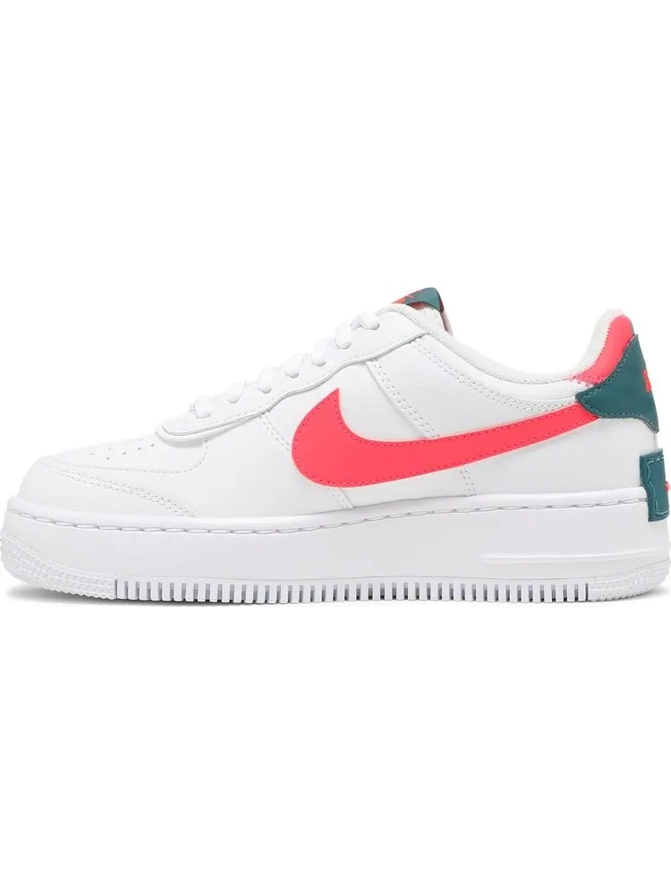 Кроссовки Nike Wmns Air Force 1 Shadow 'White Solar Red' — изображение 3 из 8, белый