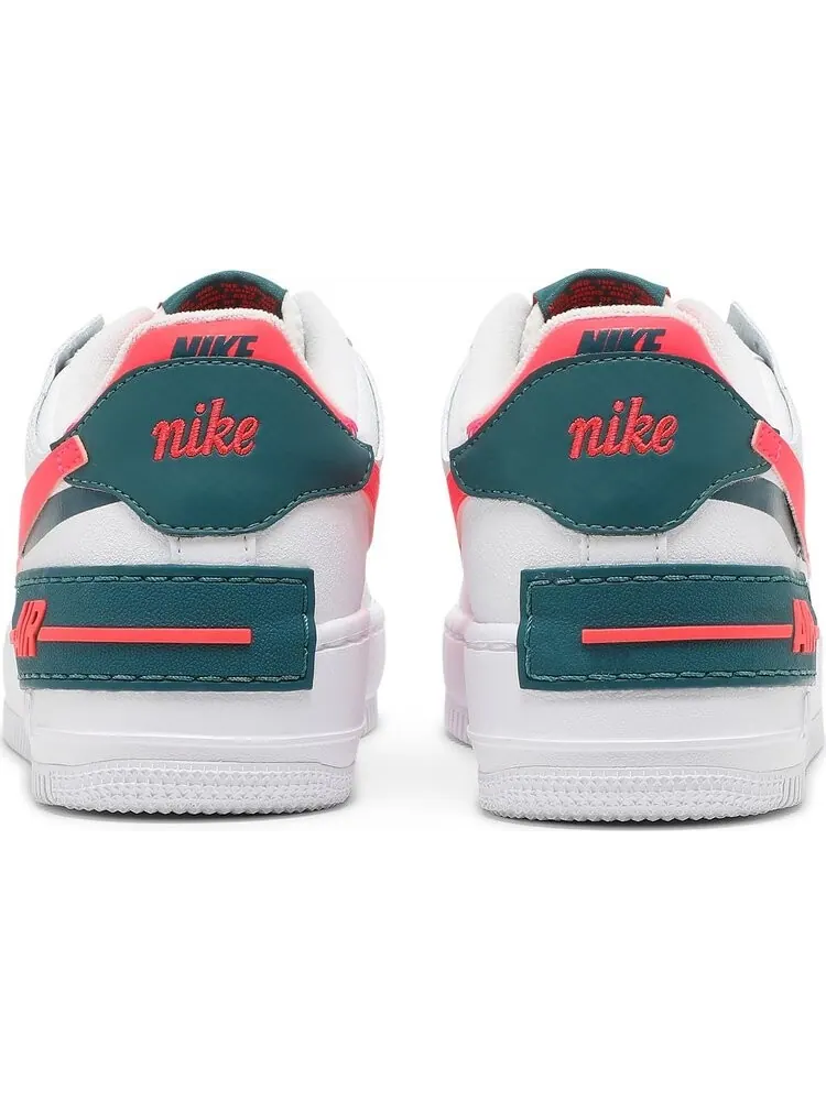 Кроссовки Nike Wmns Air Force 1 Shadow 'White Solar Red' — изображение 6 из 8, белый