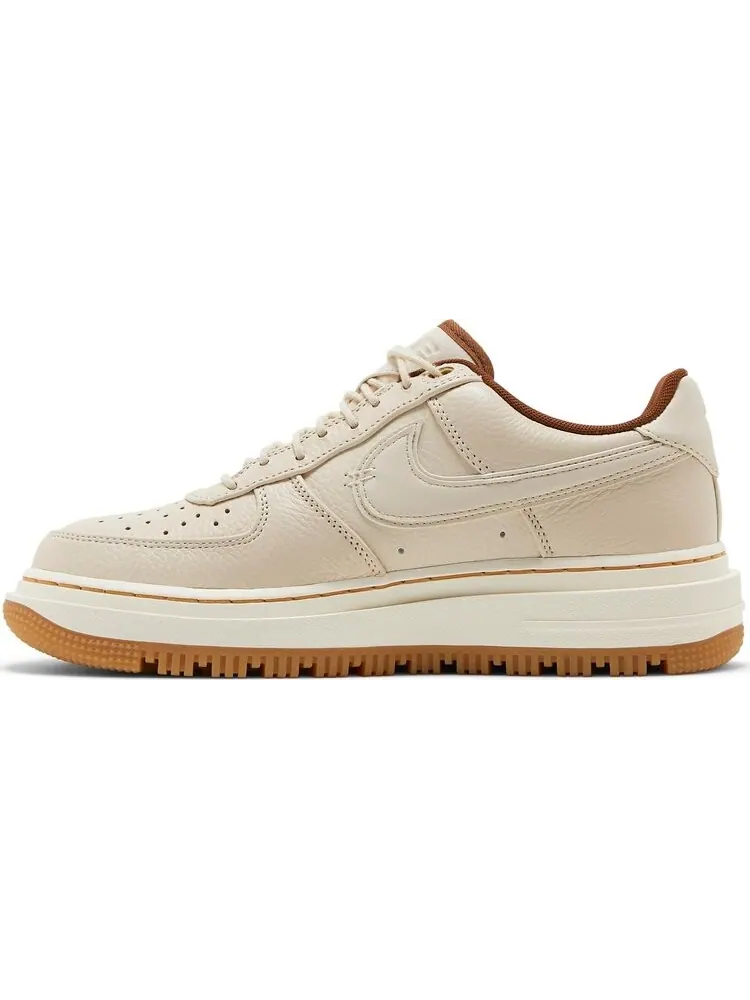 Кроссовки Nike Air Force 1 Luxe 'Pecan' — изображение 3 из 8, коричневый