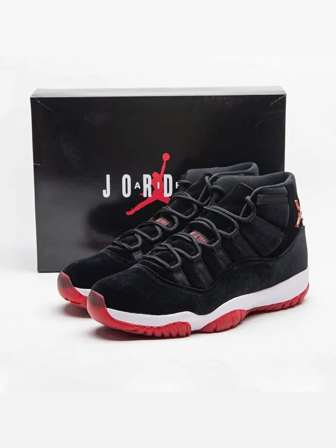 Кроссовки женские Air Jordan 11 Retro 'Bred Velvet' — изображение 10 из 10, черный/красный