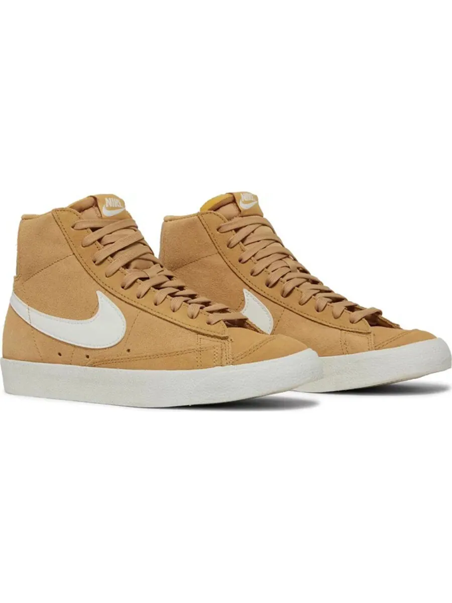 Кроссовки Nike Wmns Blazer Mid '77 — изображение 2 из 4, светло-коричневый/белый