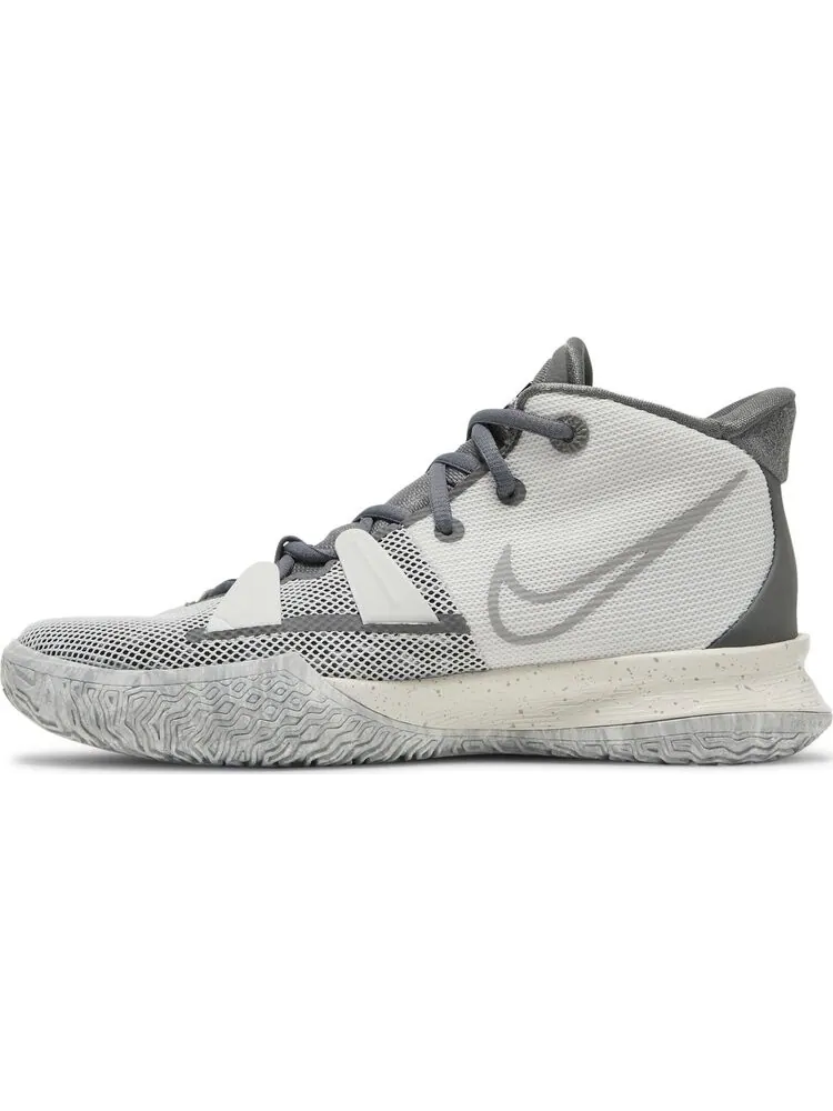 Кроссовки Nike Kyrie 7 SE GS 'Chip' — изображение 3 из 8, серый