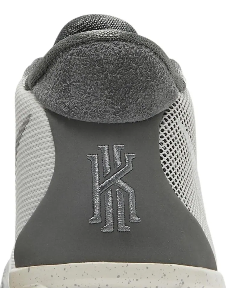 Кроссовки Nike Kyrie 7 SE GS 'Chip' — изображение 7 из 8, серый