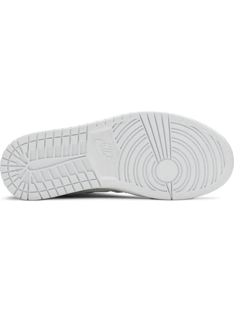 Кроссовки Wmns Air Jordan 1 Mid SE White Quilted — изображение 4 из 8, белый