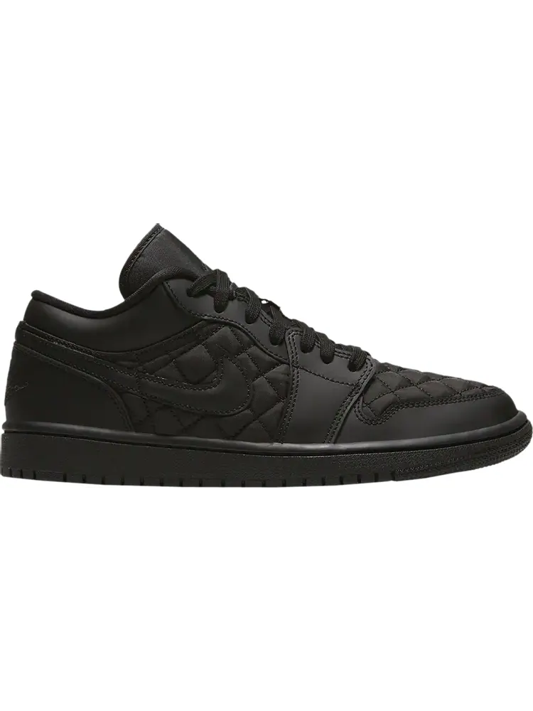 Кроссовки Wmns Air Jordan 1 Low Triple Black Quilted — изображение 1 из 1, черный
