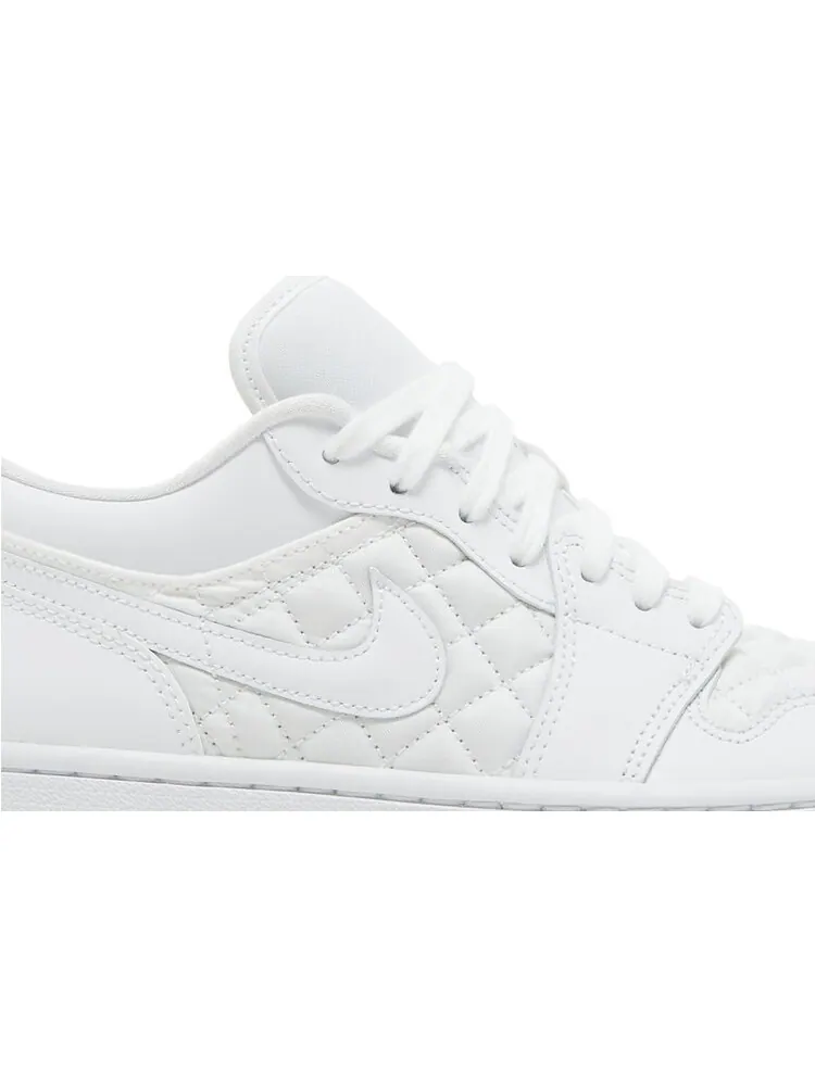 Кроссовки Wmns Air Jordan 1 Low 'Triple White Quilted' — изображение 7 из 8, белый
