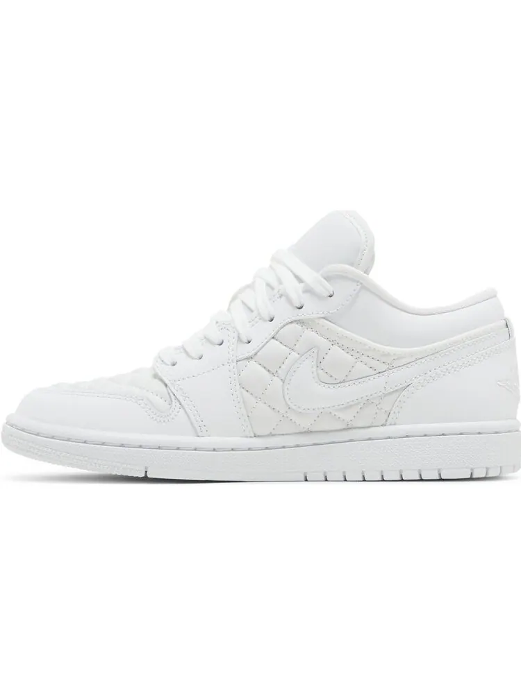 Кроссовки Wmns Air Jordan 1 Low 'Triple White Quilted' — изображение 8 из 8, белый