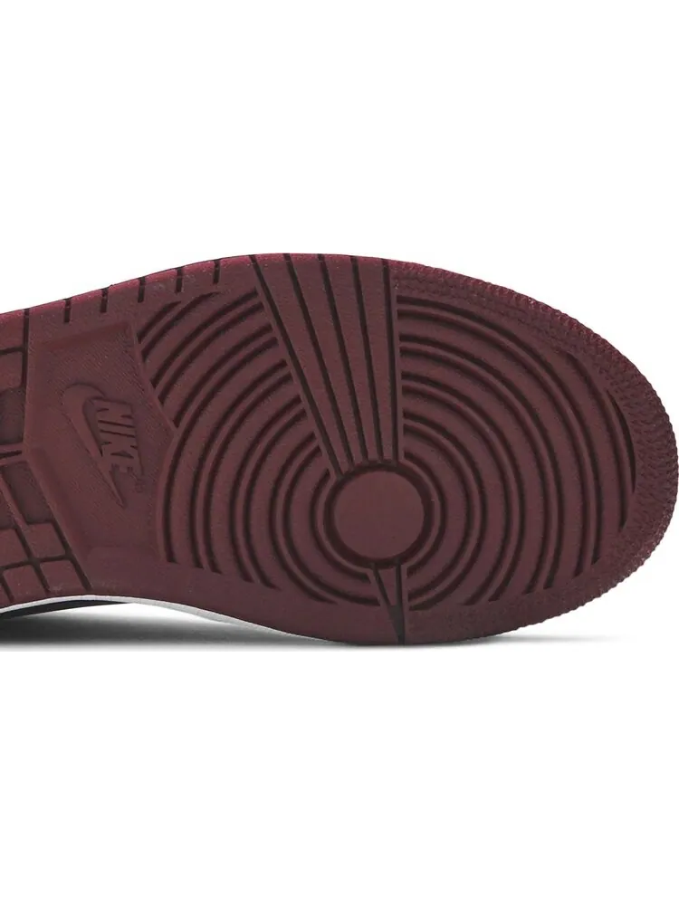 Кроссовки Wmns Air Jordan 1 Low SE Dark Beetroot — изображение 5 из 8, красный