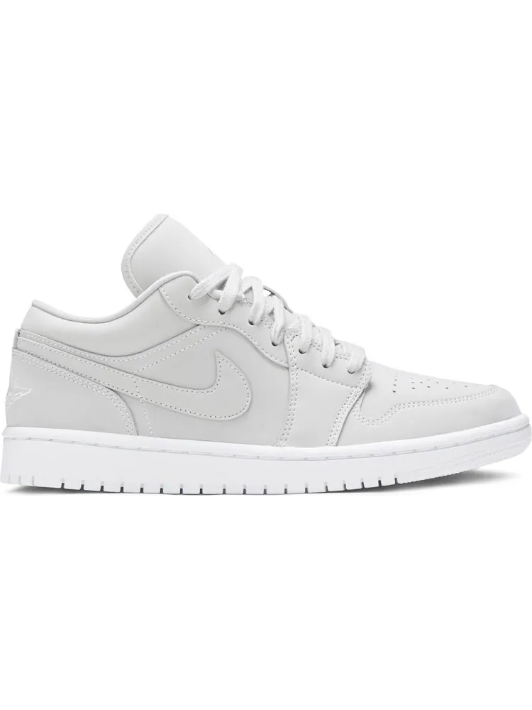Кроссовки Wmns Air Jordan 1 Low Grey Fog — изображение 1 из 8, серый