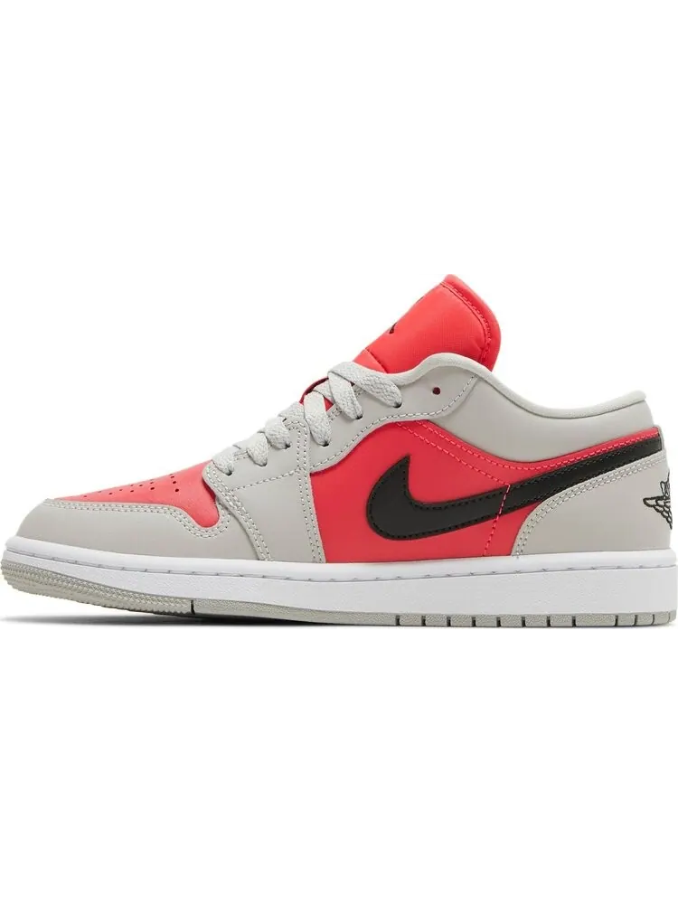 Кроссовки Wmns Air Jordan 1 Low Light Iron Ore Siren Red — изображение 3 из 8, красный