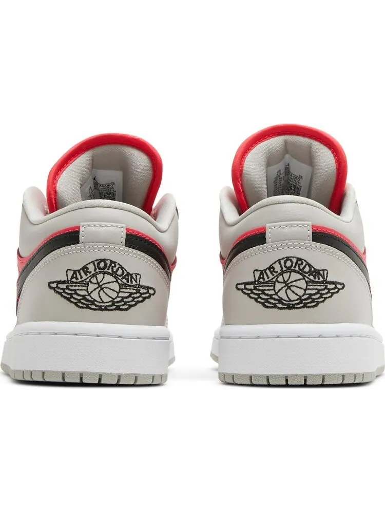 Кроссовки Wmns Air Jordan 1 Low Light Iron Ore Siren Red — изображение 6 из 8, красный