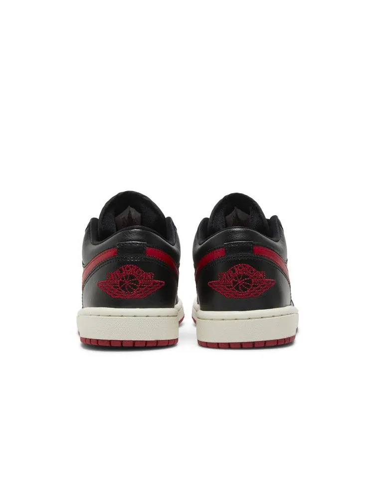Кроссовки Air Jordan Wmns Air Jordan 1 Low 'Bred Sail' — изображение 7 из 9, черный/красный