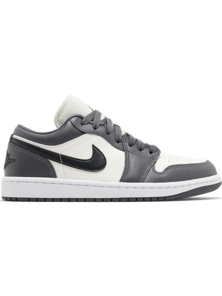Кроссовки Wmns Air Jordan 1 Low 'Dark Grey' — изображение 1 из 4, серый