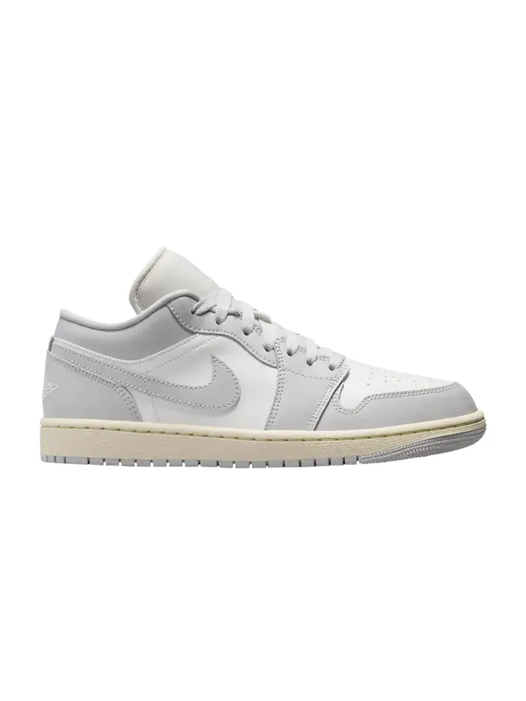 Кроссовки Wmns Air Jordan 1 Low — изображение 1 из 1, серый