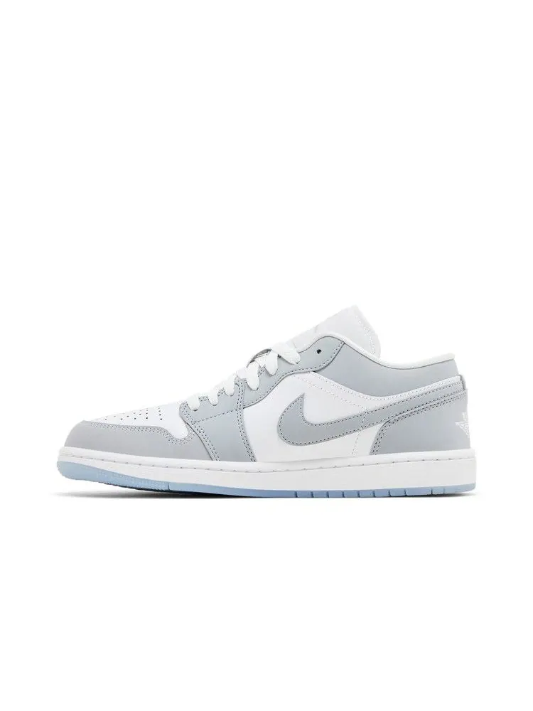 Кроссовки Air Jordan Wmns Air Jordan 1 Low 'White Wolf Grey' 2024 — изображение 4 из 9, белый/серый