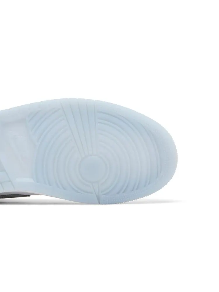 Кроссовки Air Jordan Wmns Air Jordan 1 Low 'White Wolf Grey' 2024 — изображение 6 из 9, белый/серый
