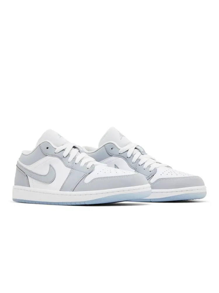 Кроссовки Air Jordan Wmns Air Jordan 1 Low 'White Wolf Grey' 2024 — изображение 9 из 9, белый/серый
