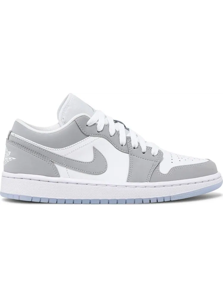 Кроссовки Wmns Air Jordan 1 Low White Wolf Grey — изображение 1 из 8, белый