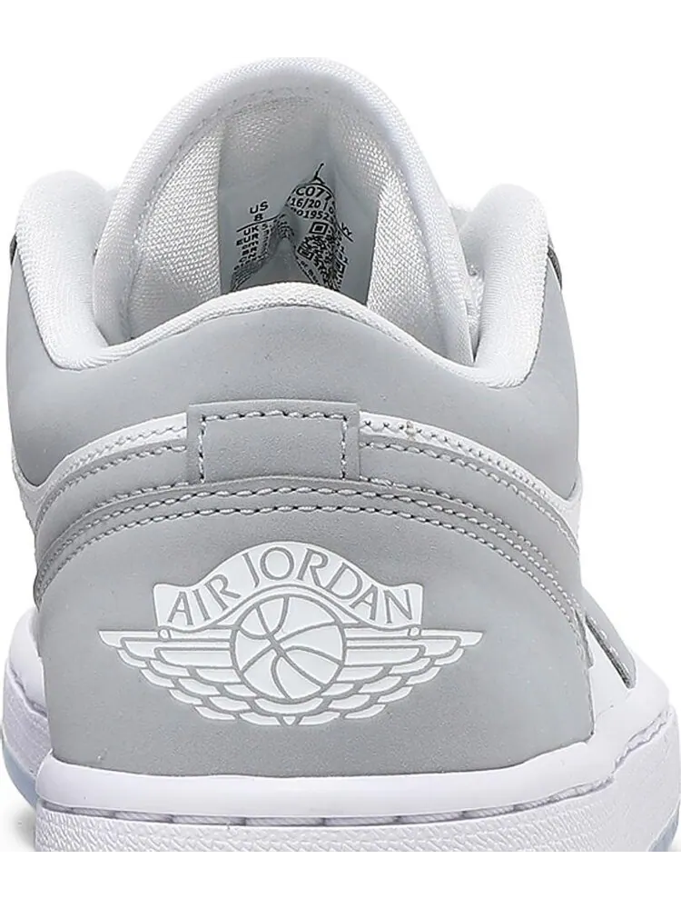 Кроссовки Wmns Air Jordan 1 Low White Wolf Grey — изображение 7 из 8, белый