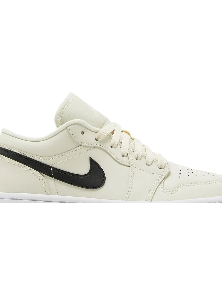 Кроссовки Wmns Air Jordan 1 Low Coconut Milk — изображение 2 из 8, бежевый