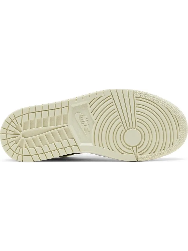 Кроссовки Wmns Air Jordan 1 Low Coconut Milk — изображение 4 из 8, бежевый