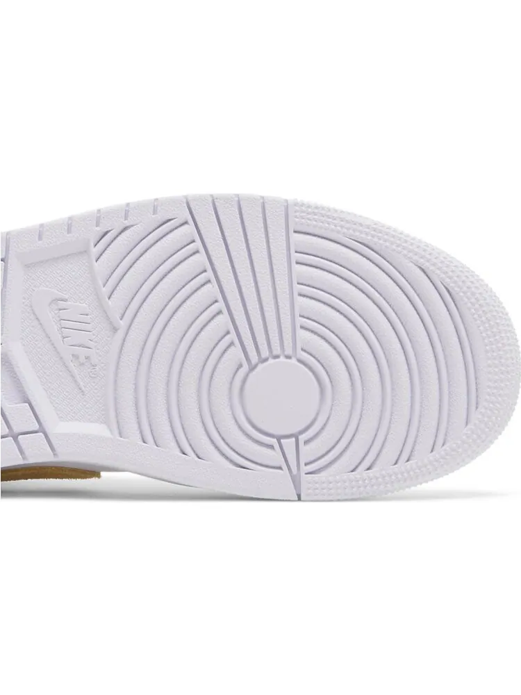 Кроссовки Wmns Air Jordan 1 Low 'Barely Grape' — изображение 5 из 7, фиолетовый