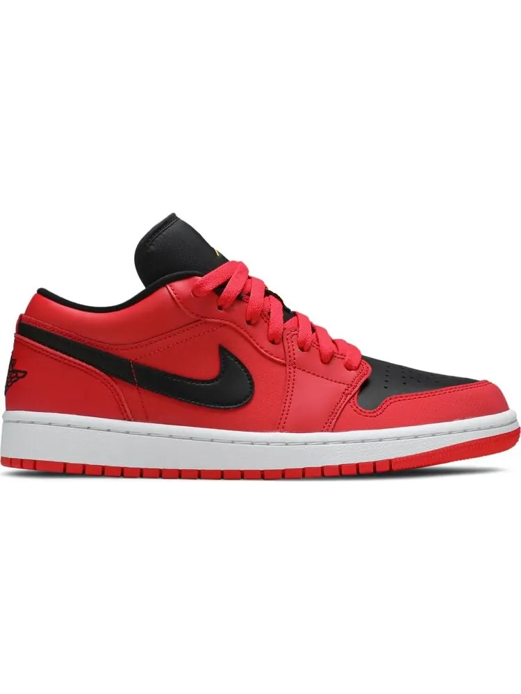 Кроссовки Wmns Air Jordan 1 Low Siren Red — изображение 1 из 8, красный