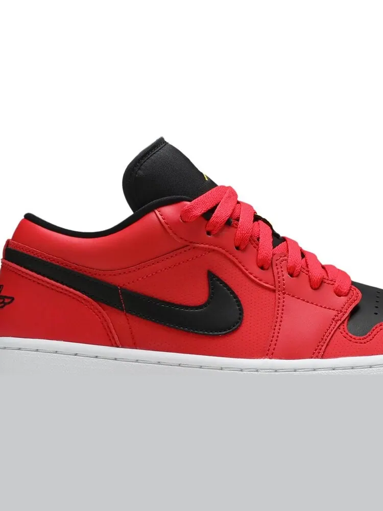 Кроссовки Wmns Air Jordan 1 Low Siren Red — изображение 2 из 8, красный