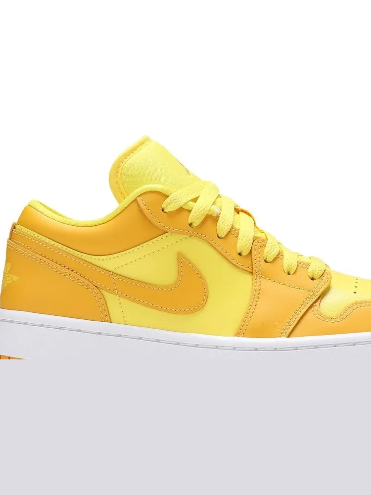 Кроссовки Wmns Air Jordan 1 Low Yellow Strike — изображение 2 из 8, желтый