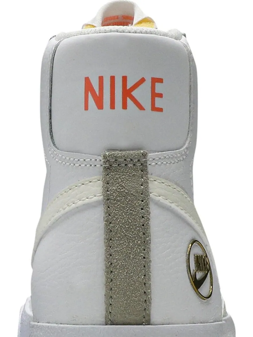 Кроссовки Nike Wmns Blazer Mid '77 Vintage 'Gold Emblem' — изображение 7 из 8, белый