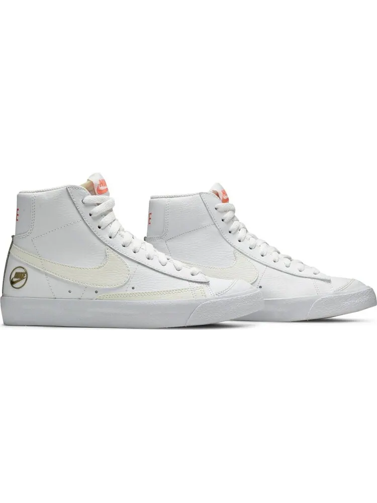 Кроссовки Nike Wmns Blazer Mid '77 Vintage 'Gold Emblem' — изображение 8 из 8, белый