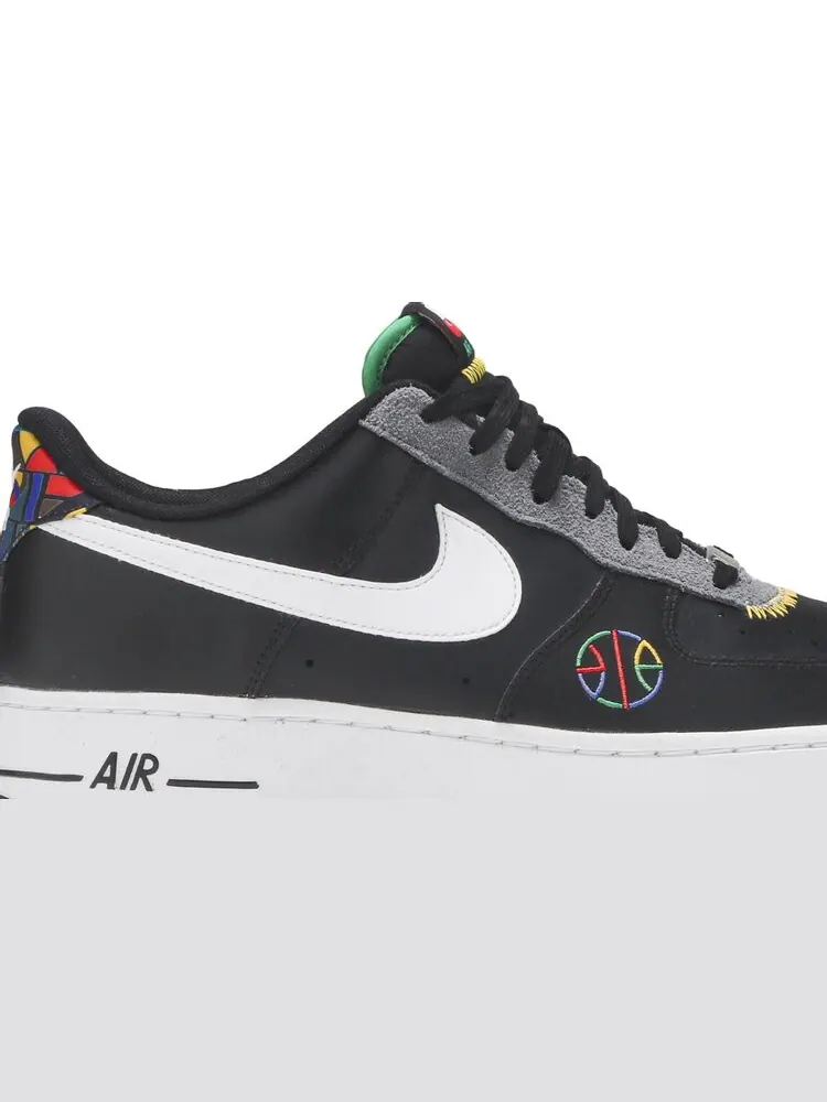 Кроссовки Nike Air Force 1 '07 LV8 'Live Together, Play Together' — изображение 2 из 8, черный